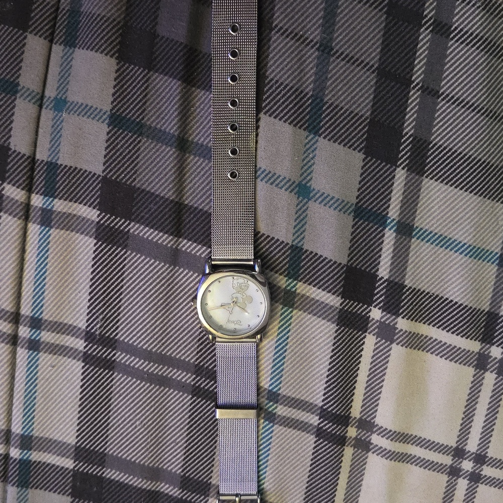 Disney Mickey Mouse Watch - Picture 2 of 8